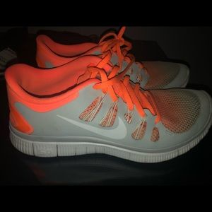 Women’s Nike free runs